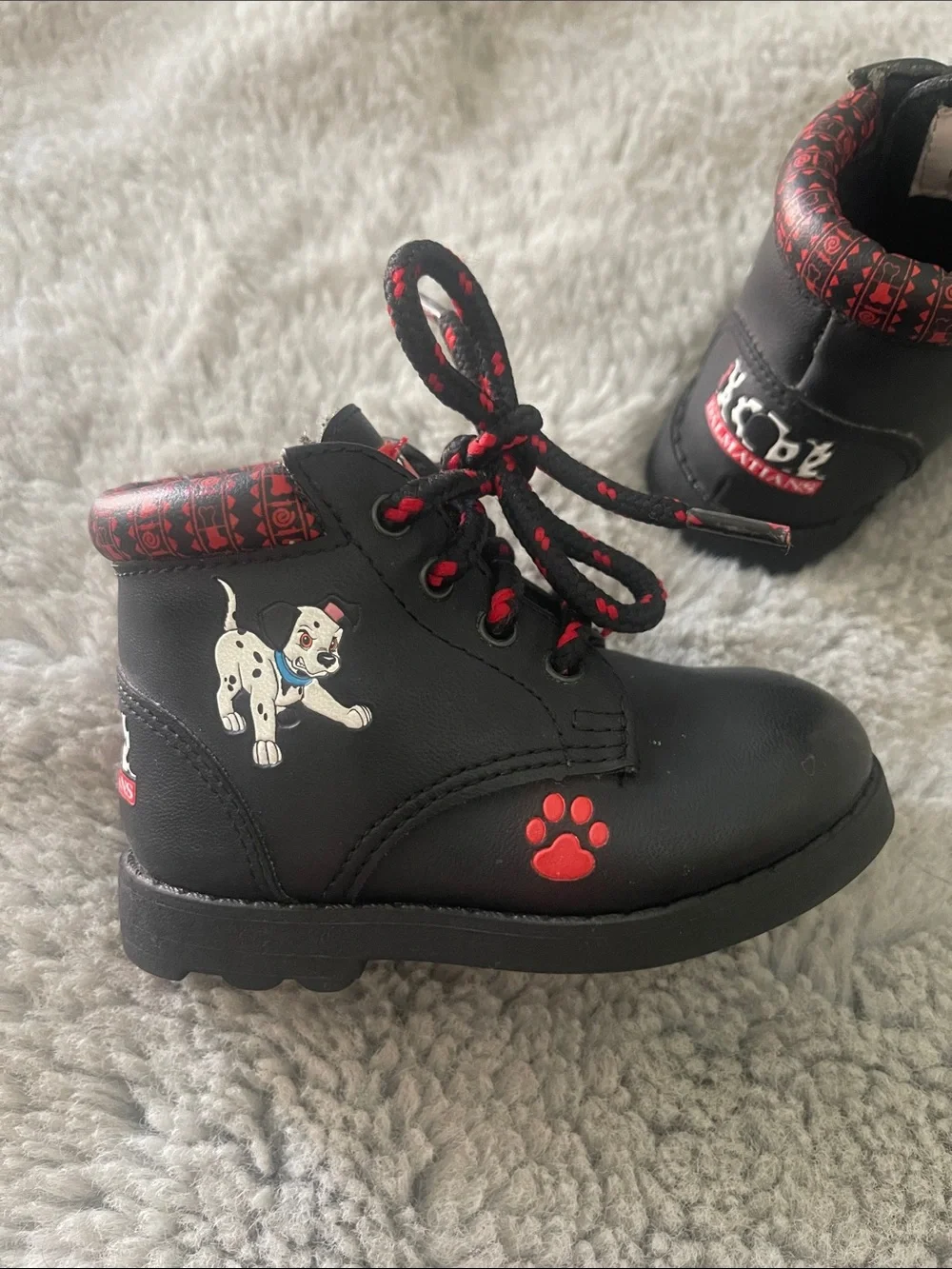 Vintage Disney Black and Red 101 Dalmatian Lace-Up Boots Sz 4W